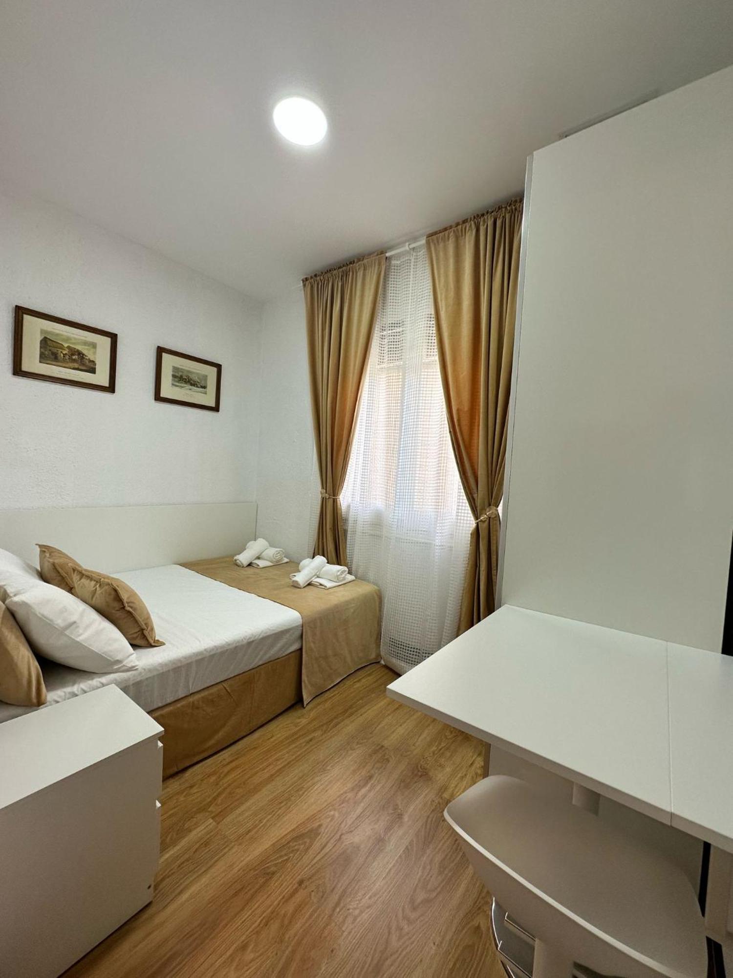 Mi Casa Es Tu Casa Apartment Оспиталет де Лобрегат Екстериор снимка